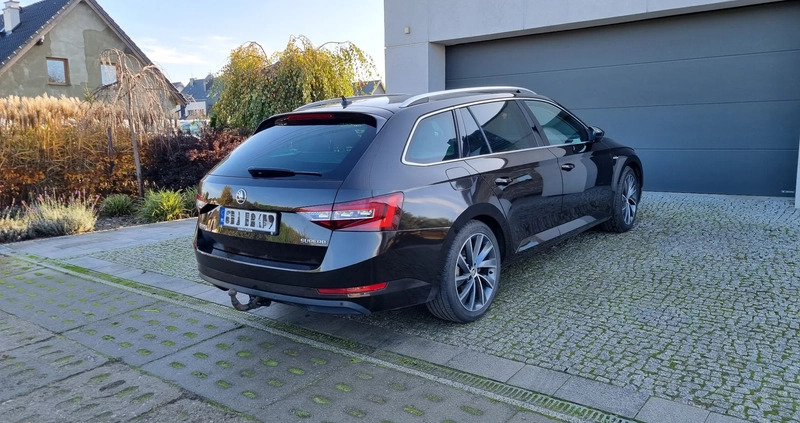 Skoda Superb cena 79900 przebieg: 210000, rok produkcji 2017 z Kostrzyn nad Odrą małe 137